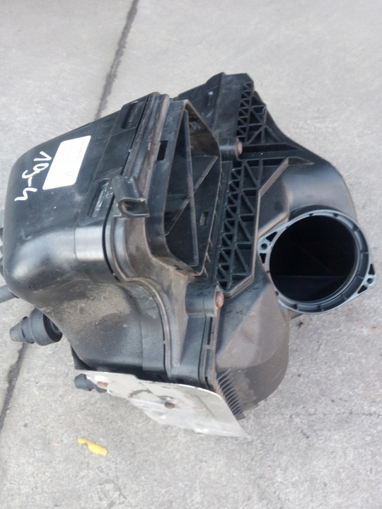 фото №8, Audi a4 b8 a5 q5 корпус фильтра воздуха 3,2 tfsi 8k0133837e 19-4