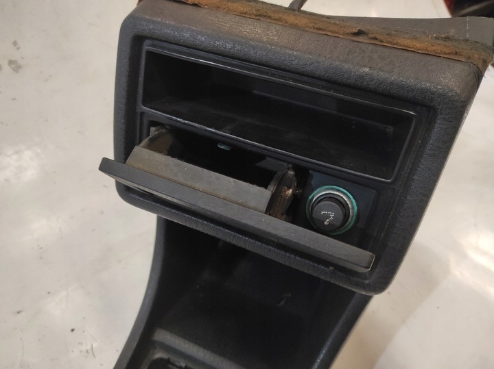 фото №7, Vw golf ii тунель середній прикурювач попільничка