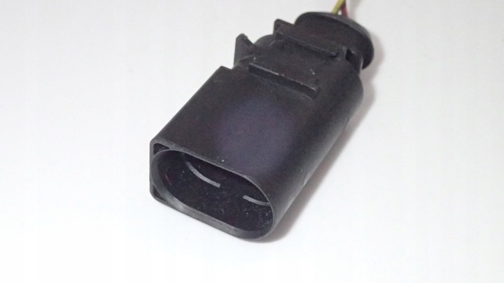 фото №1, Роз'єм штекер з'єднувач audi vw 8d0973822