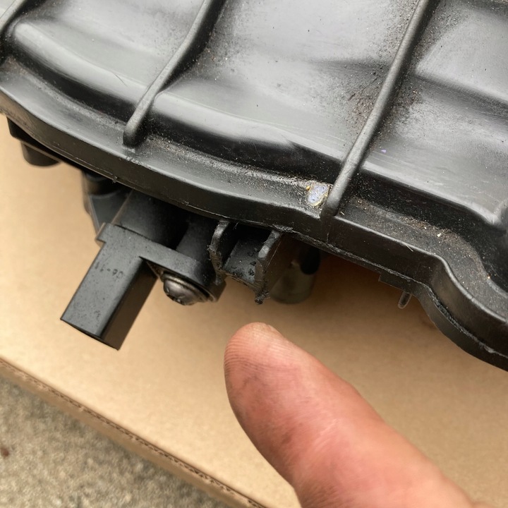 фото №6, Audi a3 рестайлинг 2011год 2,0 tfsi 200km ccza коллектор всасывающий 06133185