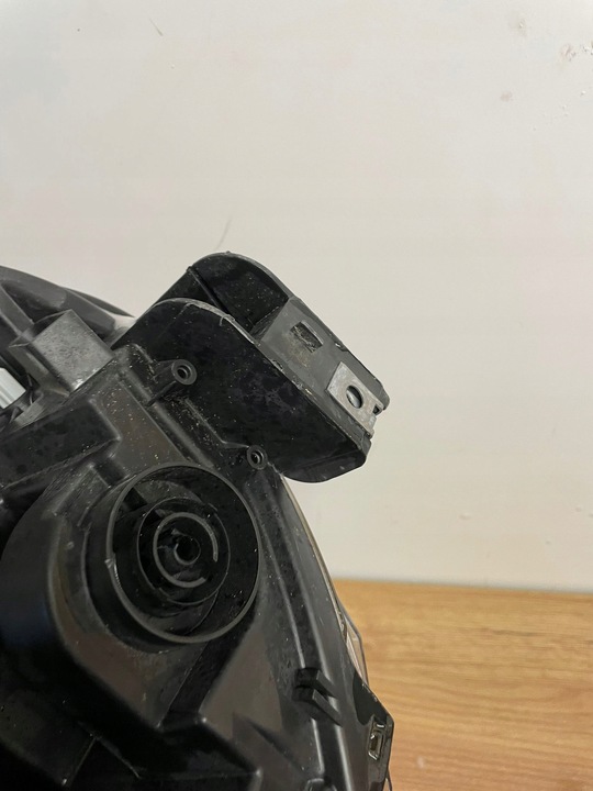 фото №11, Лампа правая peugeot rifter линза led