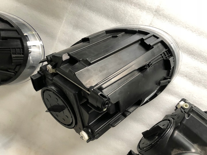 фото №8, Volkswagen оригинальный номер 5c1 941 006a фара