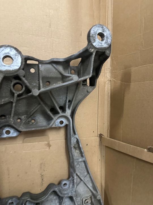 фото №7, Кронштейн підтримка коробки audi a6 c7 3.0t ctua 4g0399263ac