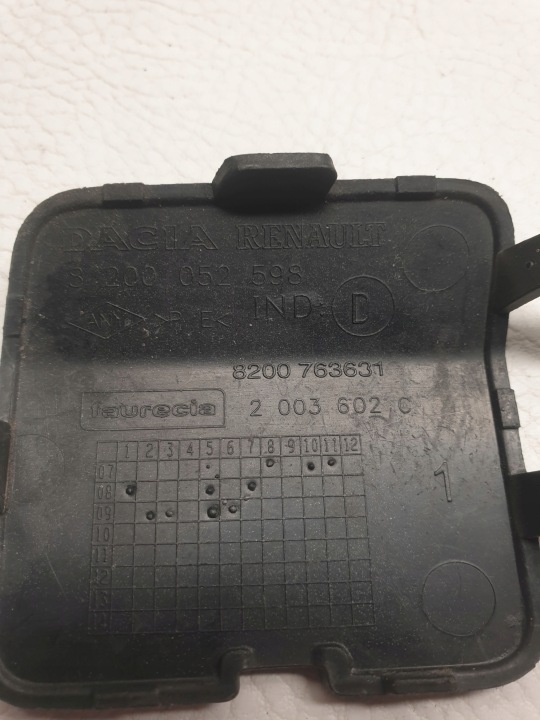 фото №8, Dacia sandero i 08-12 заглушка na hak w бампер перед 8200052598