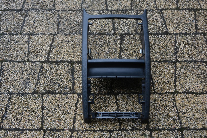 фото №1, Рамка тунелю зад skoda octavia 2 rs 1z0857289a