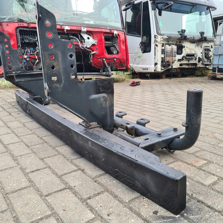 фото №7, Stralis trakker кріплення балка бампер зминання