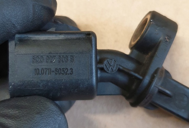 фото №8, Датчик abs заднее seat ibiza 3 vw polo iv 9n 6q oem номер