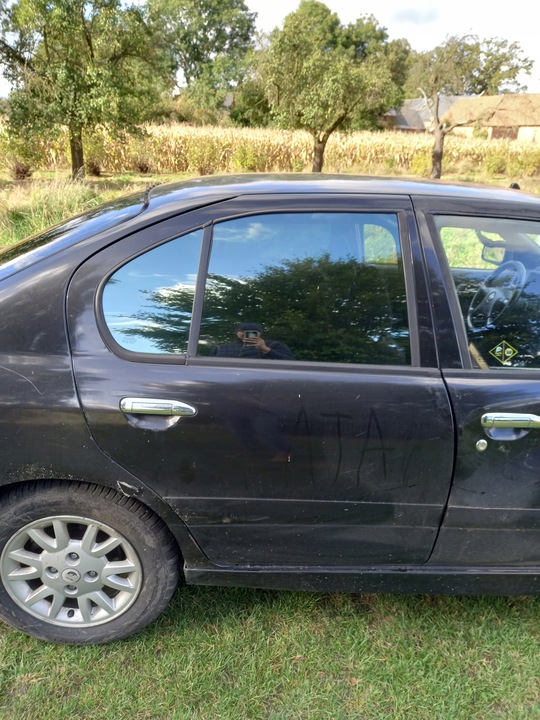 фото №8, Капот передняя nissan primera p11 2000 r 2.0 16v sedan