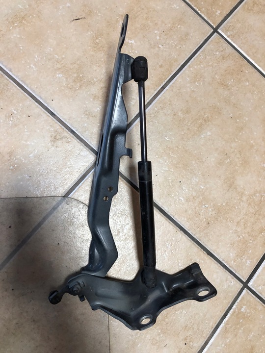 фото №8, Volvo оригінальний номер 30745018 петлі капота lp + приводи