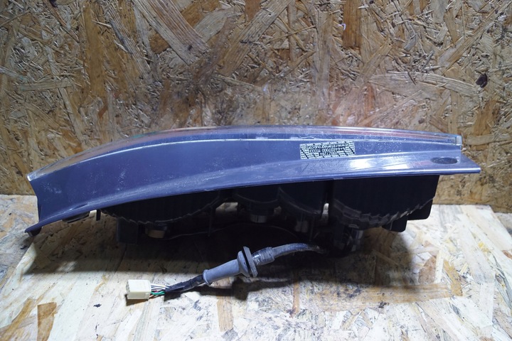 фото №7, Subaru justy 07- лампа права зад