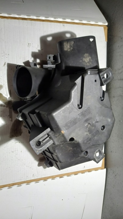 фото №4, Volvo s60 2.4 d5 корпус фильтра воздуха 30636830