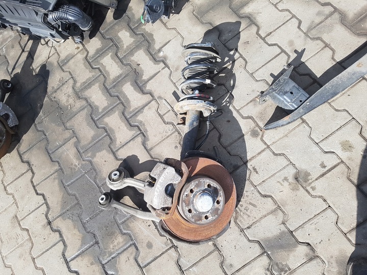 фото №1, E класс w207 2.2 cdi амортизатор поворотный кулак правая