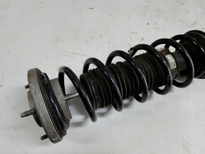 фото №9, Bmw 5 g30 g31 g38 амортизатор заднее 6866615
