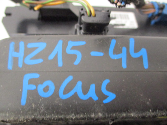 фото №16, Ford focus mk3 рестайлинг панель средний кондиционера