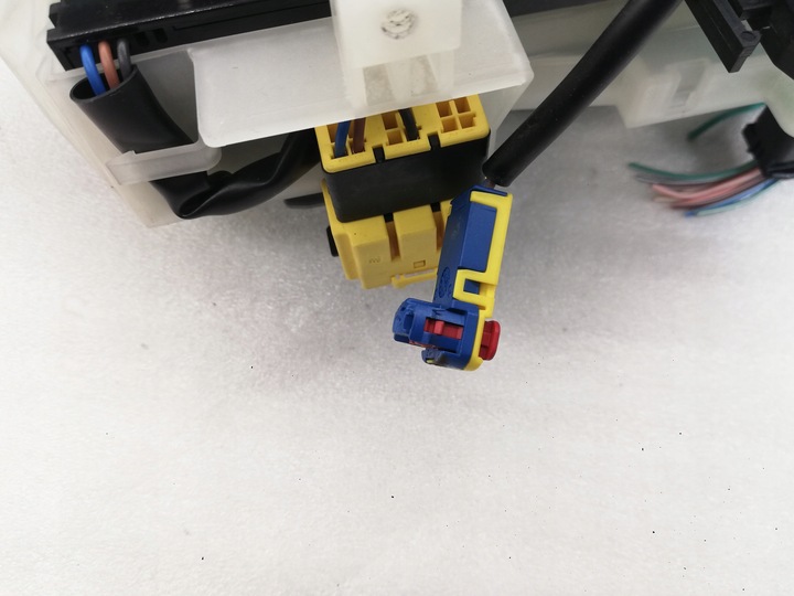 фото №8, Renault zoe i переключатель комбинированный рулевой/подрулевой лента