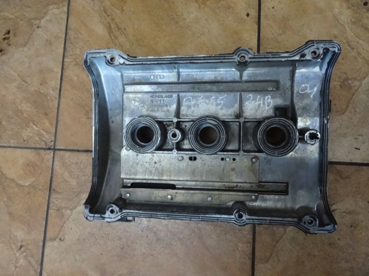 фото №5, Audi a6 c5 2.4b 01' кришка клапанів 078103472