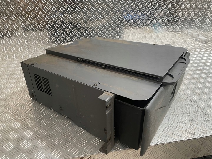 фото №8, Бардачок шухляда столик полиця pod ліжко volvo fh13 400 євро 4 d13a400