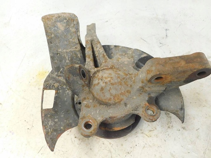 фото №7, Nissan serena 2.3d поворотна опора ступиця праві перед