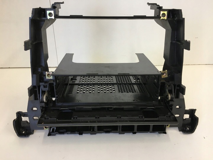 фото №16, Audi a6 c5 рамка корзина радио рестайлинг 4b0858005c