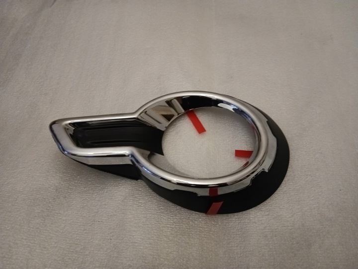 фото №1, Toyota hilux viii хром решётки противотуманная фара левый перед