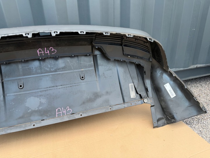 фото №10, Porsche taycan спойлер диффузор низ бампер задний 9j0807983 пол защита a43
