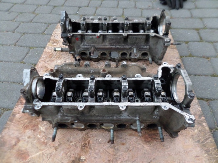 фото №7, Головка двигуна клапанів toyota yaris 2 1.4 d4d 1nd