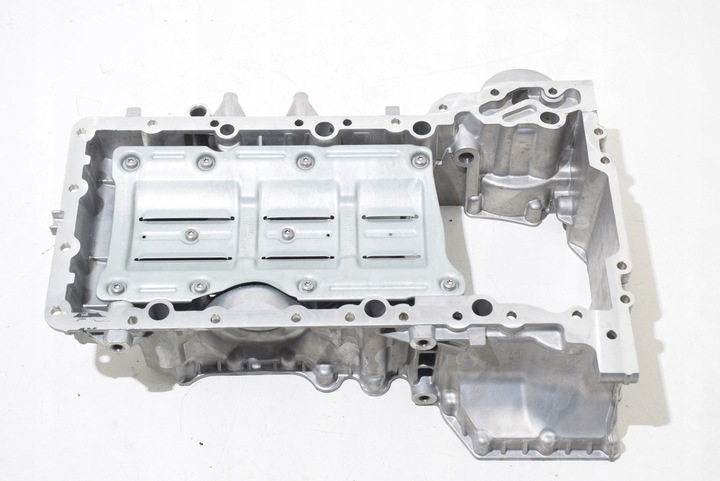 фото №15, Bmw g30 g11 g15 g05 g06 g07 n63b44d n63b n63r поддон масла верхняя + нижняя