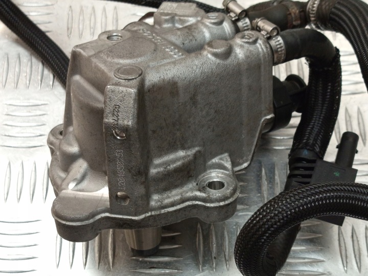 фото №12, Bmw e90 f10 f36 система паливний форсунки планка насос 7810702 7809128 7810696