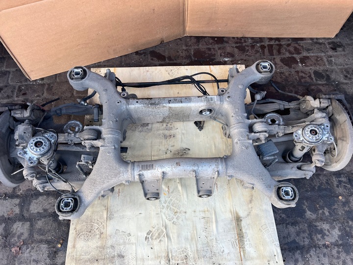 фото №6, Bmw 5 f11 підвішування зад задні комплектні візок підрамник балка поворотна опора