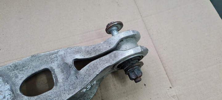 фото №13, A4 b9 8w рычаг левый правые зад поперечный 8w0505311h a4 b9 8w