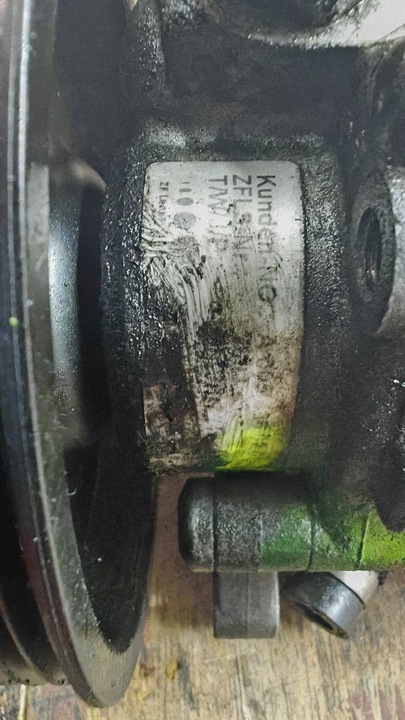 фото №9, Насос усилителя бачок mercedes w204 w219 a0054660201 a004602283