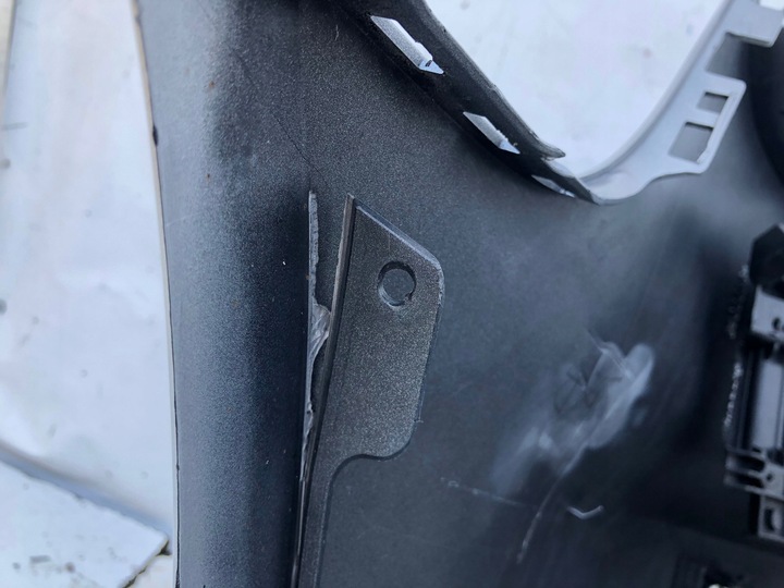 фото №9, Audi оригинальный номер 8v4807511 бампер зад задний