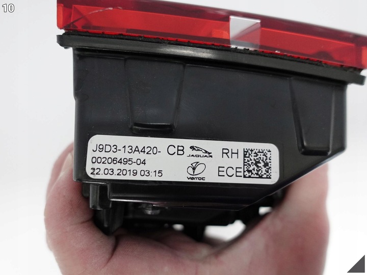 фото №11, Jaguar i-pace x590 led лампа w кришка багажника права зад