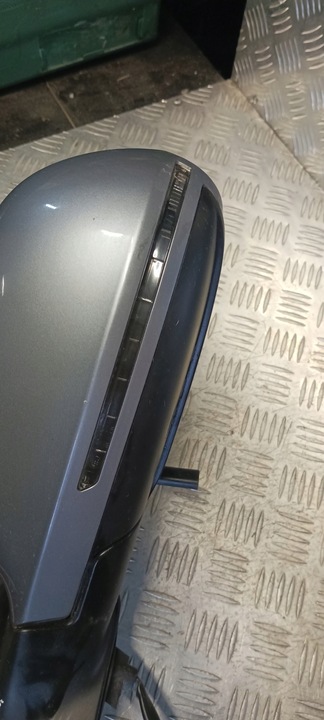 фото №7, Audi a8 d3 второй рестайлинг поворотник зеркало левая внешние uk лак ly7j