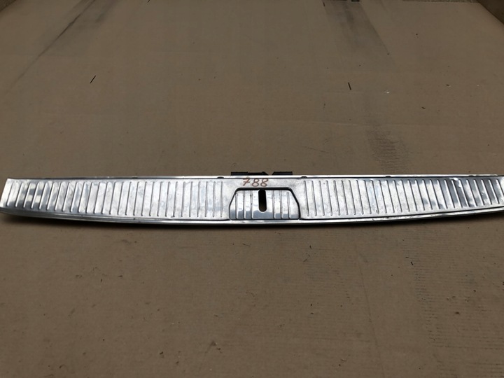 фото №1, Защита ремня заднего mercedes w211 a2116900089