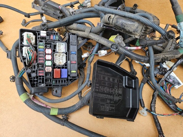 фото №5, Джгут установка камери двигуна коробка bezp. toyota yaris ii 1.8 ts