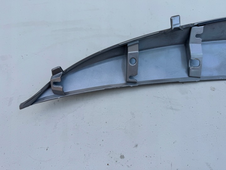 фото №12, Toyota auris ii 2 hb 12-15r молдинг накладка кришки багажника зад 76811-02790