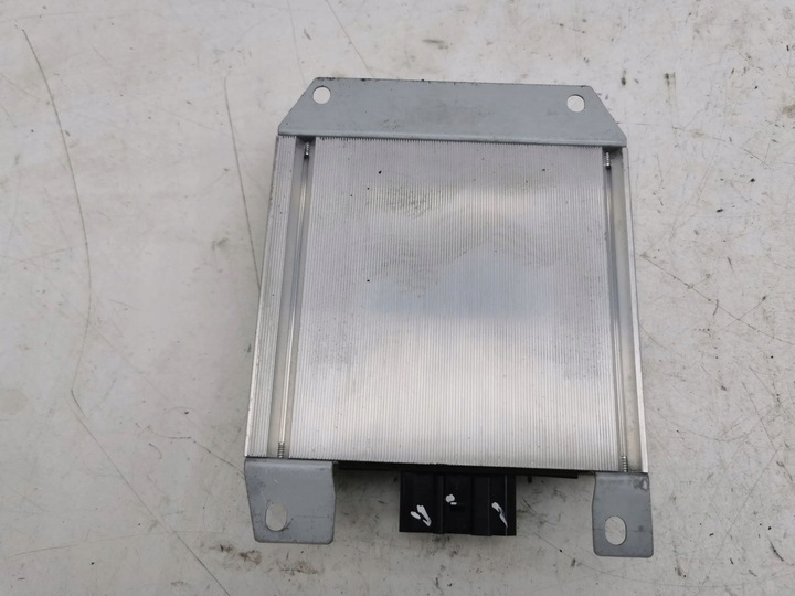 фото №6, Audi a4 s4 b6 8e 8h 2002 усилитель аудио