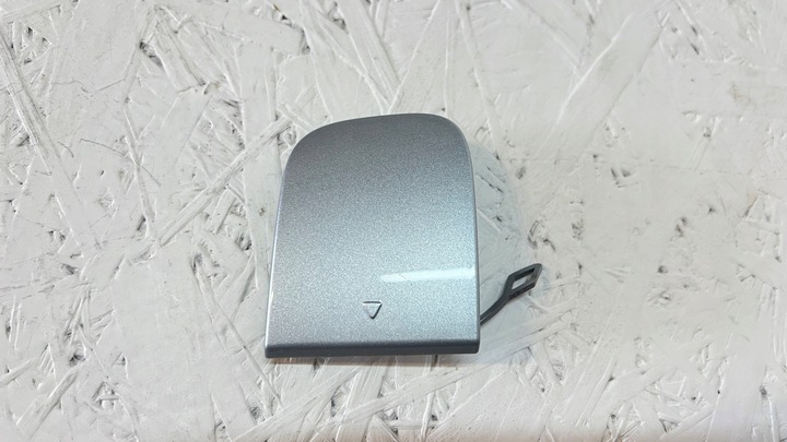 фото №1, Mercedes c-klasa w206 заглушка фаркоп бампера перед a2068850001