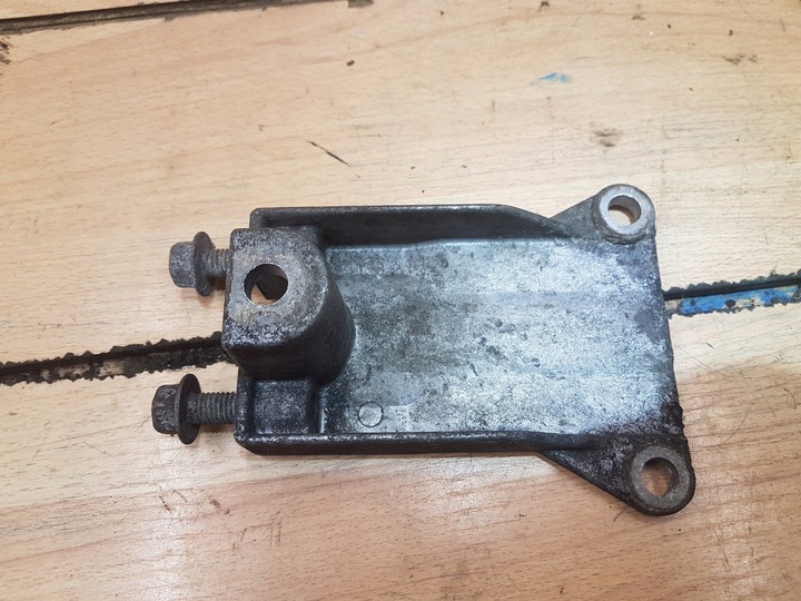 фото №1, Лапи крепление двигателя volvo 940 2.4tid