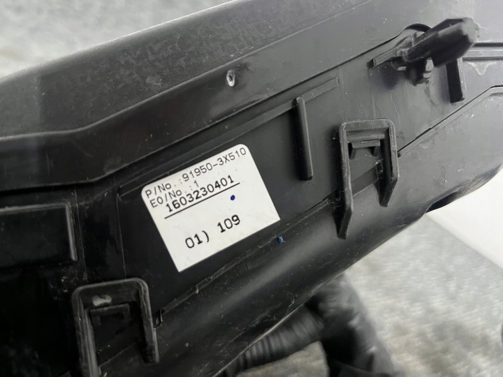 фото №14, Hyundai i40 коробка предохранителей установка оригинал