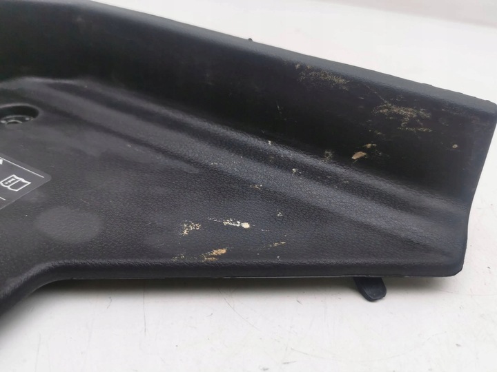 фото №5, Audi q2 - 2022 левая сторона крепление półki/rolety багажника