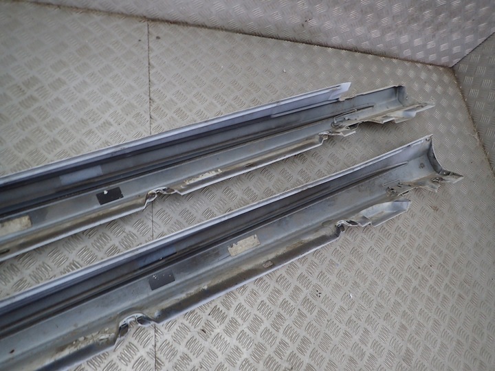 фото №7, Mercedes c w205 6.3 amg планка порогова накладка r