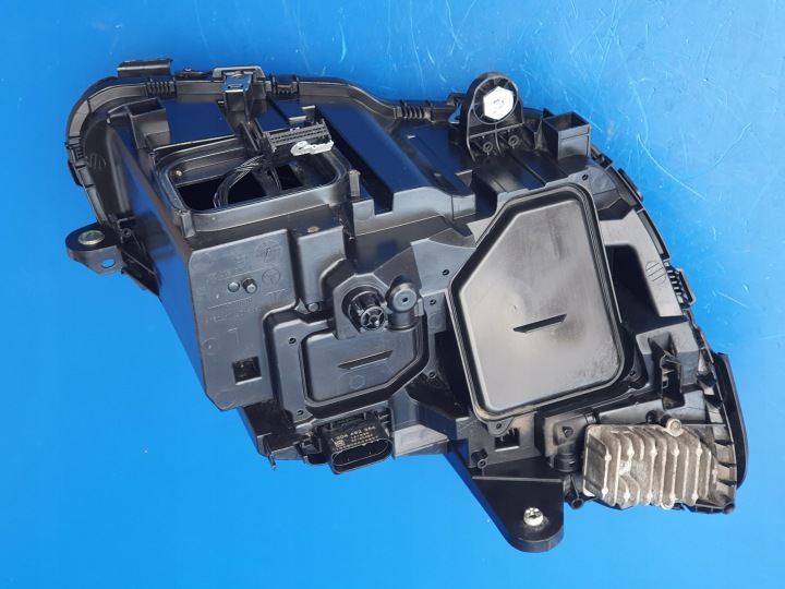 фото №13, Mercedes c klasa w205 комплект лампа f-led гибрид