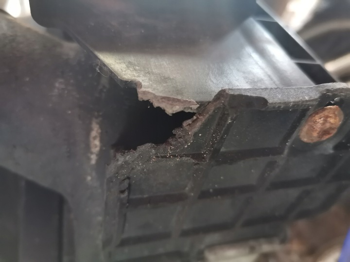 фото №5, Комплект радиатор з вентилятор 6930039 bmw e87