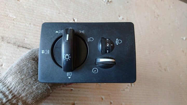 фото №1, Вимикач перемикач світла focus ii c-max i