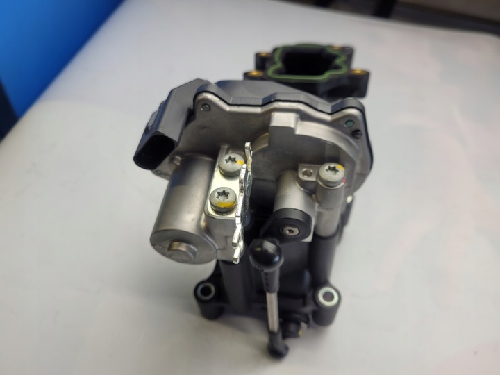 фото №6, Vw audi коллектор всасывающий регулятор 059129712bn 059129086l jak новый