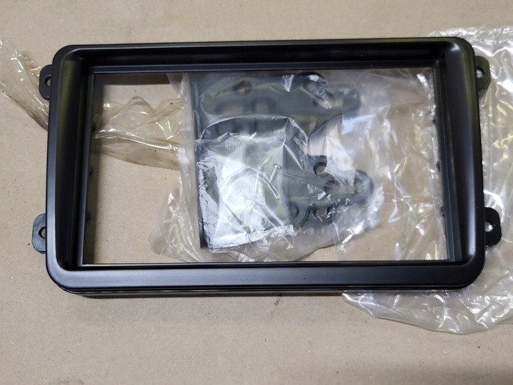 фото №1, Защита рамка радио накладка 2din vw golf vi touran подходит b6 b7 t5 tiguan