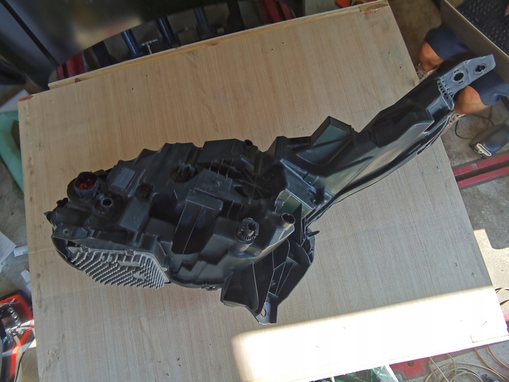 фото №12, Range rover velar ii - лампа передня права повний led