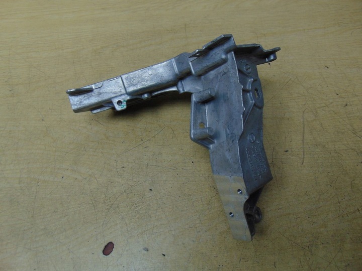 фото №7, Кронштейн кріплення ременя лівий mercedes w213 w253